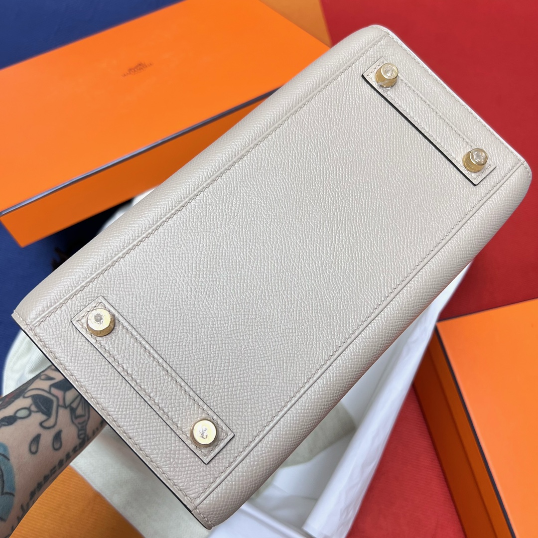 에르메스 버킨백25 화이트그레이 금장 앱송